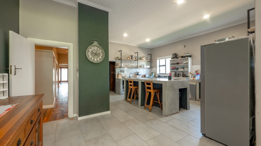 5 Bedroom Property for Sale in Bredasdorp Western Cape
